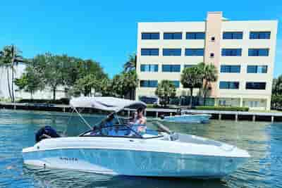 Motor vessel in Fort Lauderdale for 4th of July