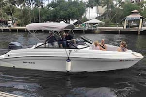 Speedboat in Fort Lauderdale for Independence Day