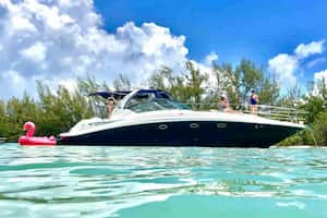  Small Boat for parties in Miami Beach 