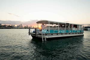 pontoon for parties in Miami