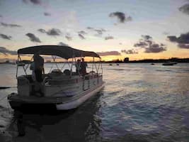 Pontoon Sunny Isles Beach 