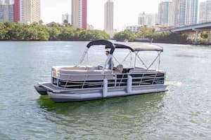 Pontoon with grill Miami